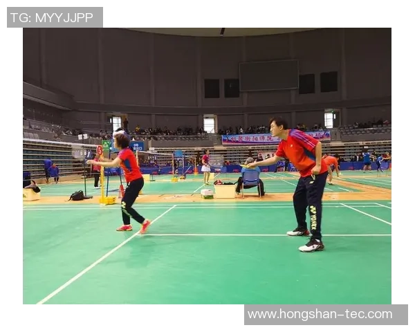 武汉羽毛球队与南京羽毛球队赛后复盘团队协作的成功与不足分析